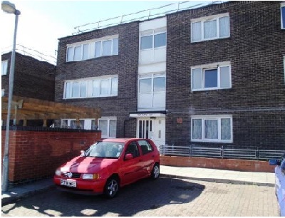 Next location is offering spacious 2 bedroom flat in White Hart Lane, N17.